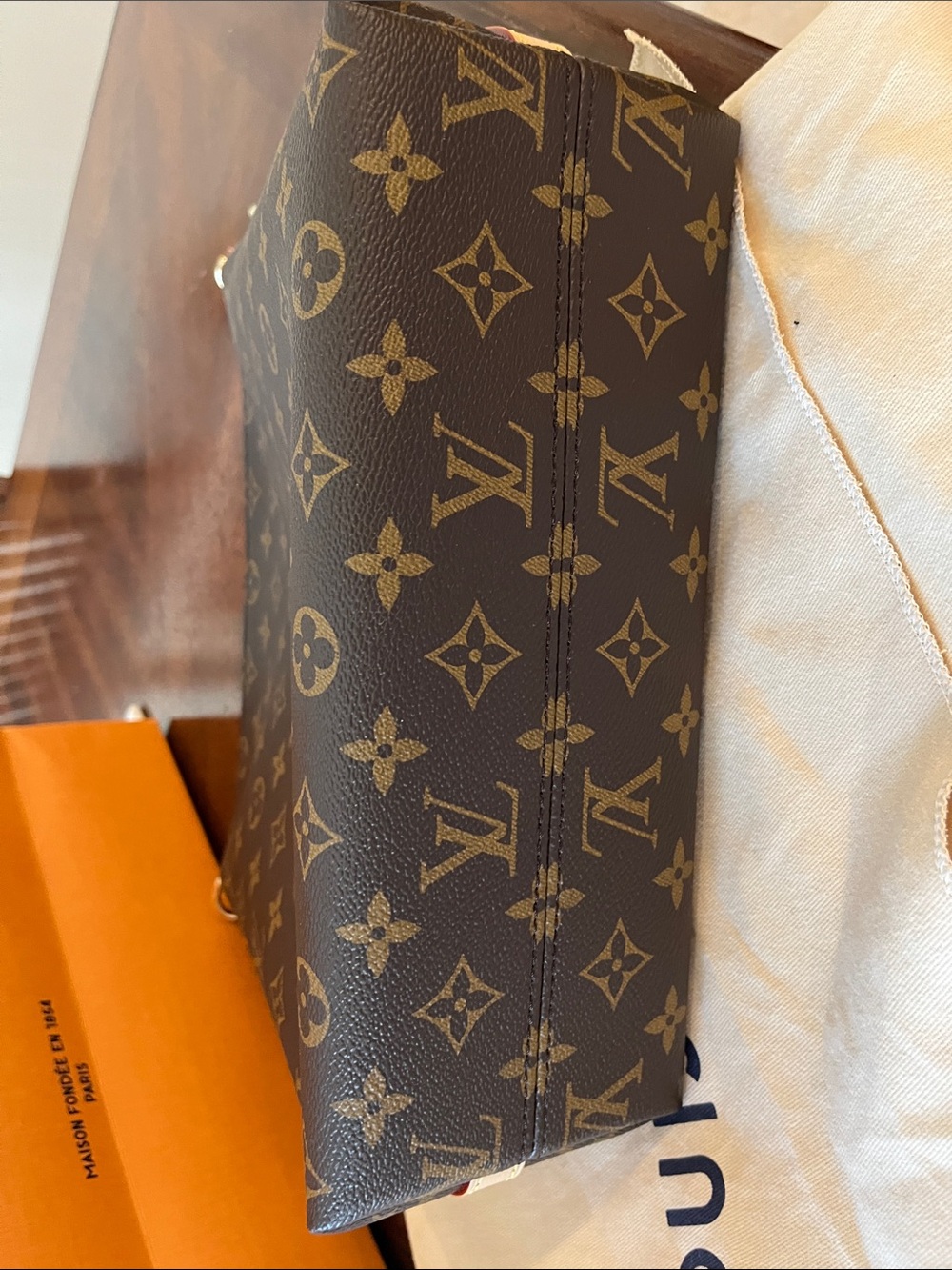 Louis Vuitton Monogram Canvas Multipass with Gold & leather Chain Detail - Picture 12 of 16